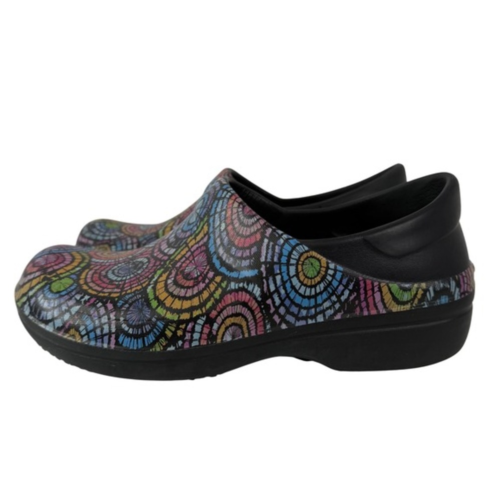 Crocs Neria Pro II Graphic Clog Womens 8 Black Multicolor Slip Resistant